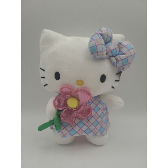 Sanrio Hello Kitty and Friends Lot of 5 Easter Plushes plus 40in X 50in Throw - Picture 2 of 16